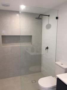 Frameless Shower Screens